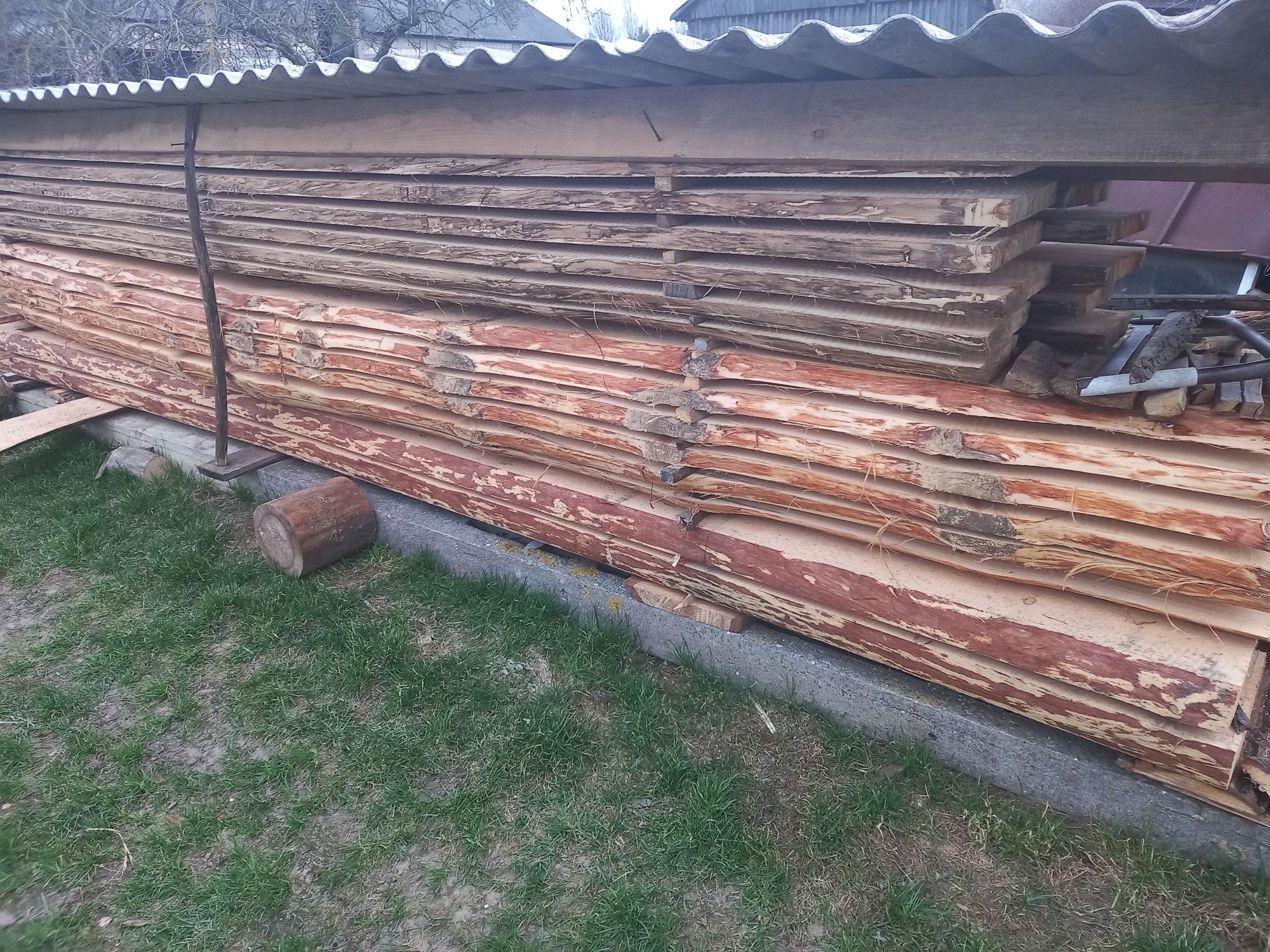 Deski sosnowe półtorówki.