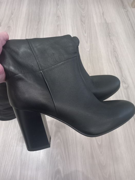 Kozaki Gino Rossi r. 37 nowe