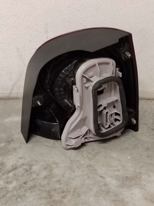 Vendo Farolim esquerdo vw polo 9n3