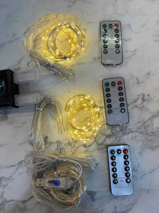 Гірлянда-завіса теплого кольору розміром 3x3 м. 300 ламп