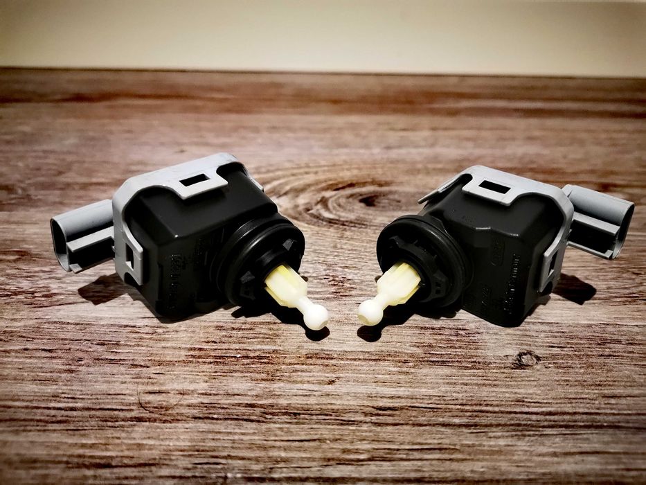 Vários Casquilhos e Elemento ajuste p. regulação faróis, Opel Astra