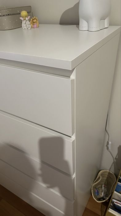 Cómoda Malm 5 gavetas