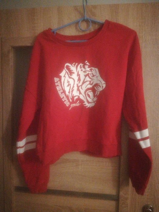 Czerwona bluza dziewcęca