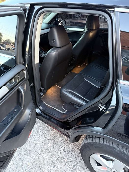 Volkswagen Touareg II 3.0 tdi . Можлива доставка по Україні.