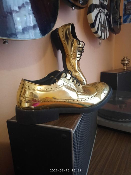 продам чоловічі туфлі