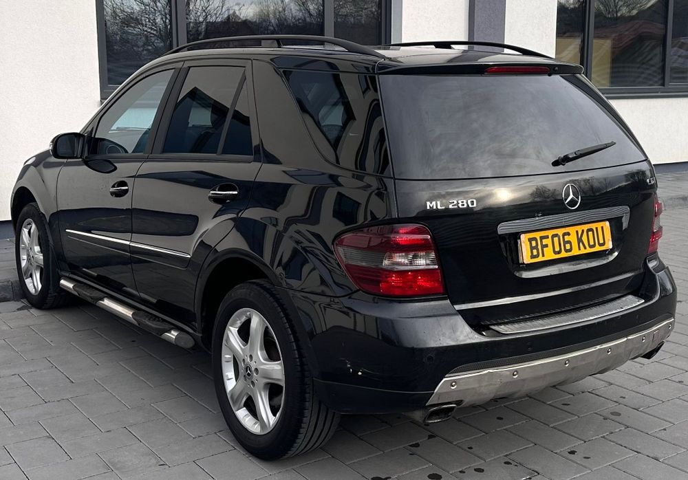 Mercedes-Benz ml 164