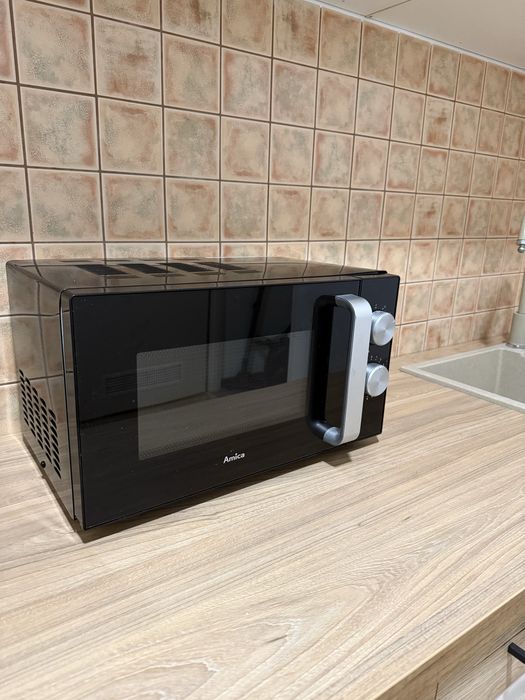 Kuchenka mikrofalowa AMICA