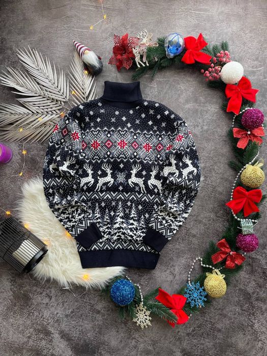 Світер з оленями Новорічний світер