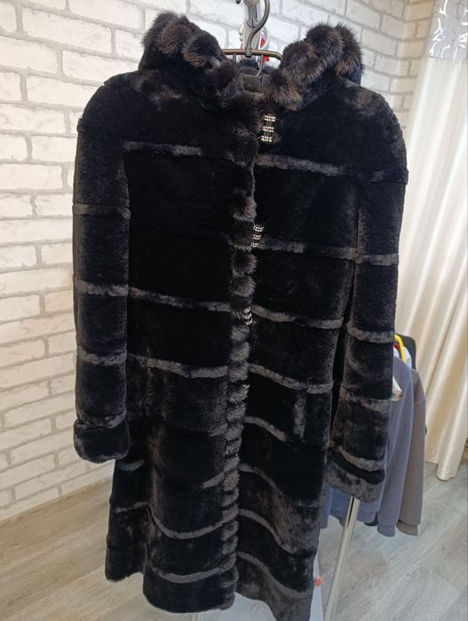 Мутонова шуба,р.42-44