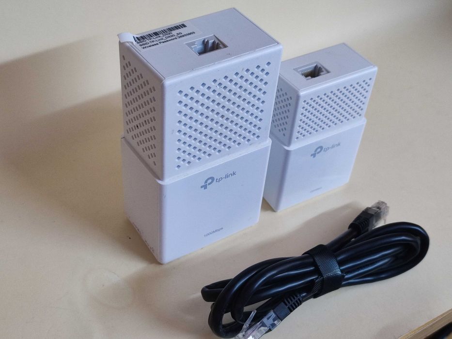 Kit TP-Link AV1000 Wi-Fi - 2 Adaptadores CPL