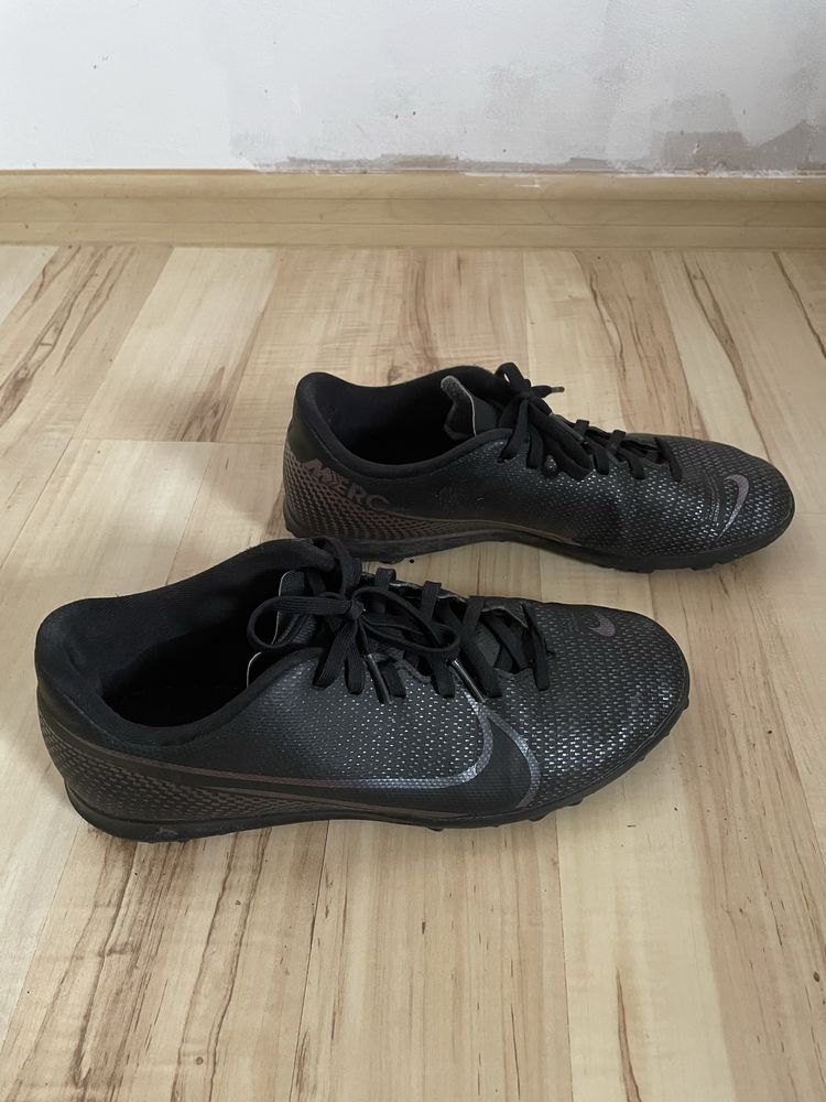 Buty korki do piłki nożnej Vapor 13 Club TF Nike