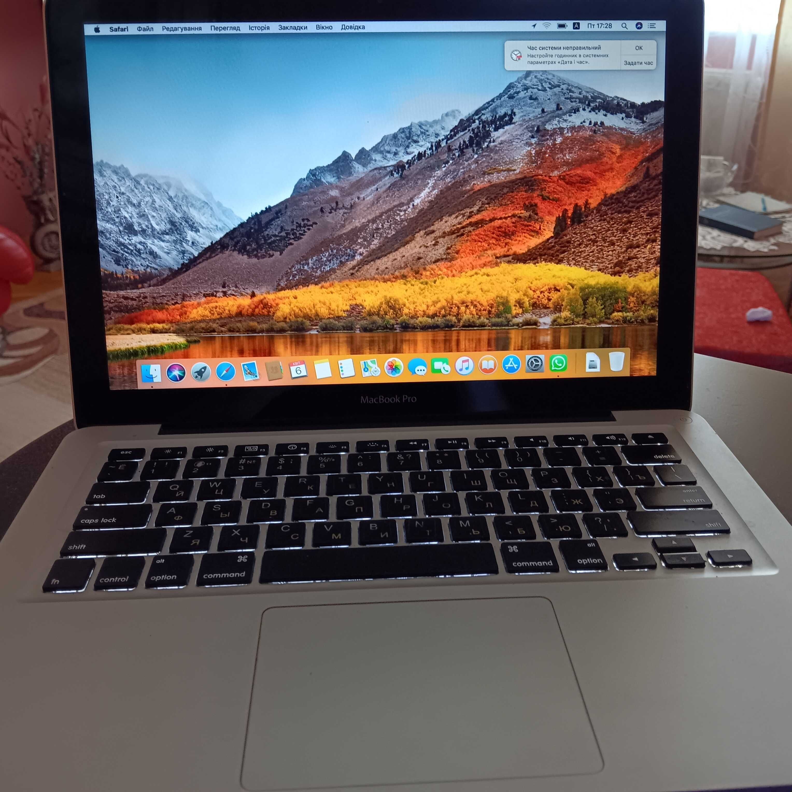 Продам  MacBook Pro (13-inch,Eariy 2011)