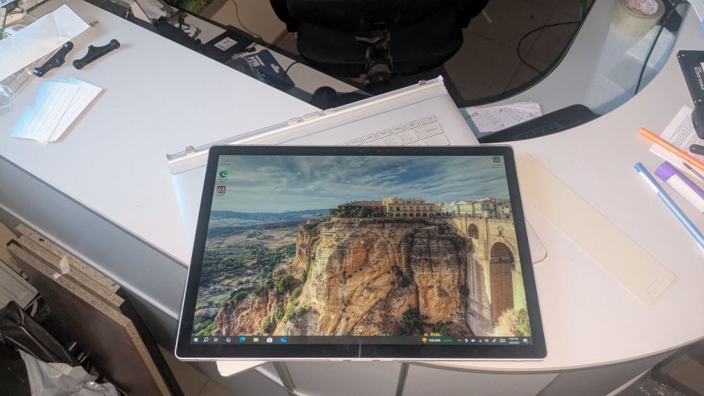 Microsoft Surface Book 3 15" i7 16/512 GTX 1660 Win 11 Pro 127W