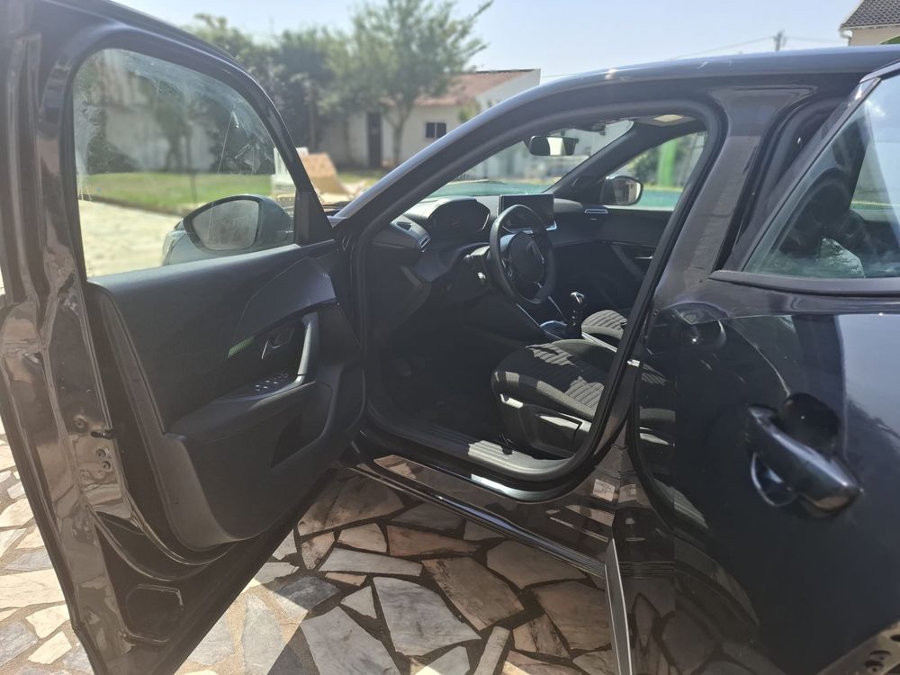 Peugeot 2008 1.2 PureTech Active NACIONAL.
