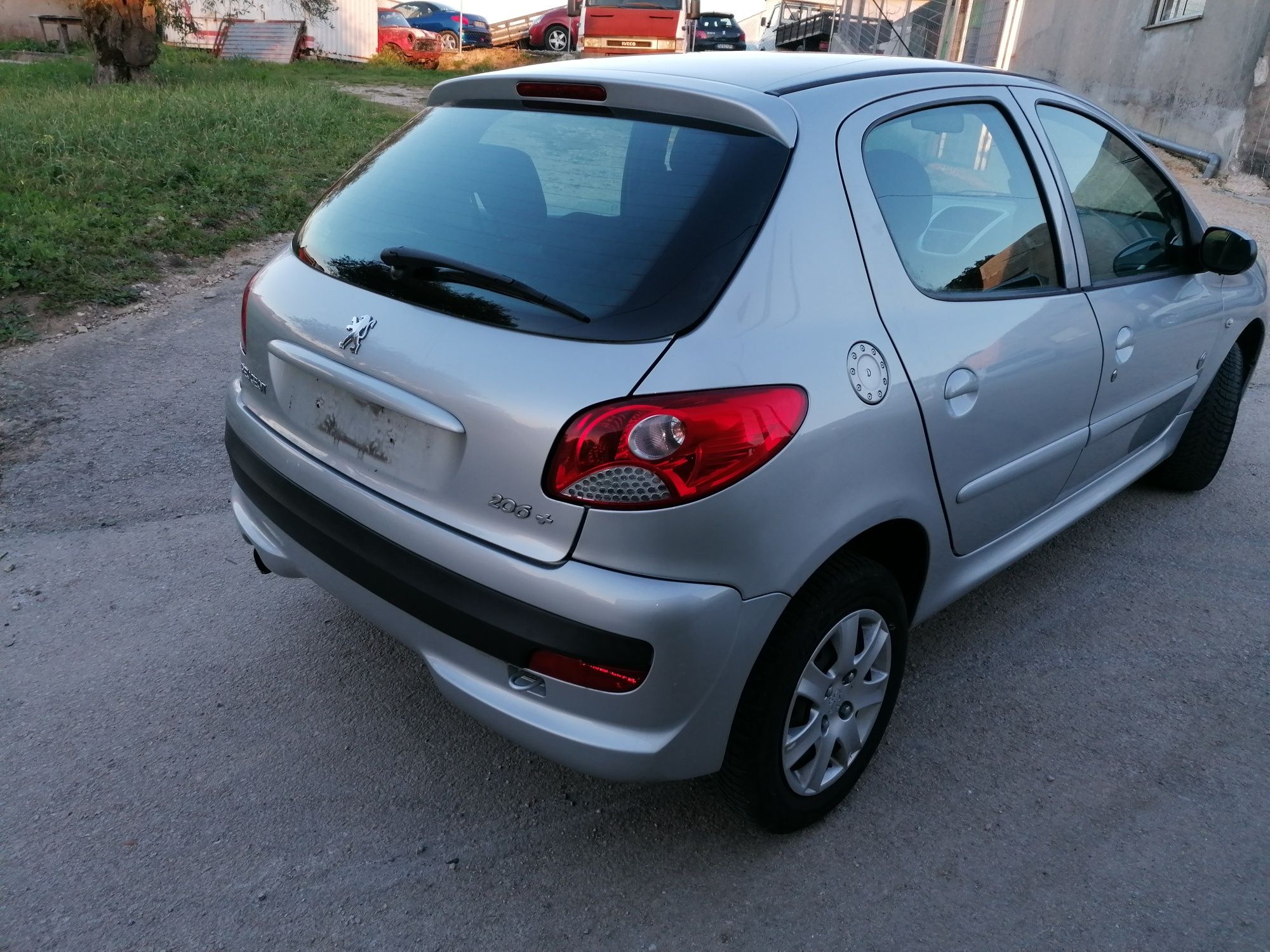 Peugeot 206 + ou plus só peças