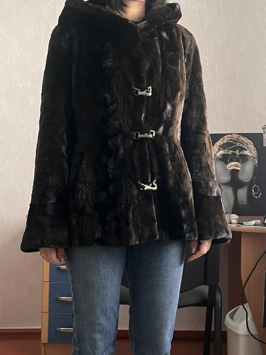 Шуба  з  шматків норки.