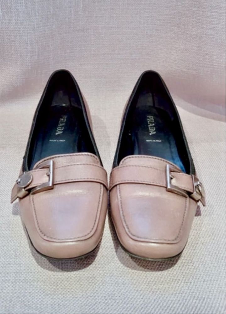 Sapatos Prada de senhora