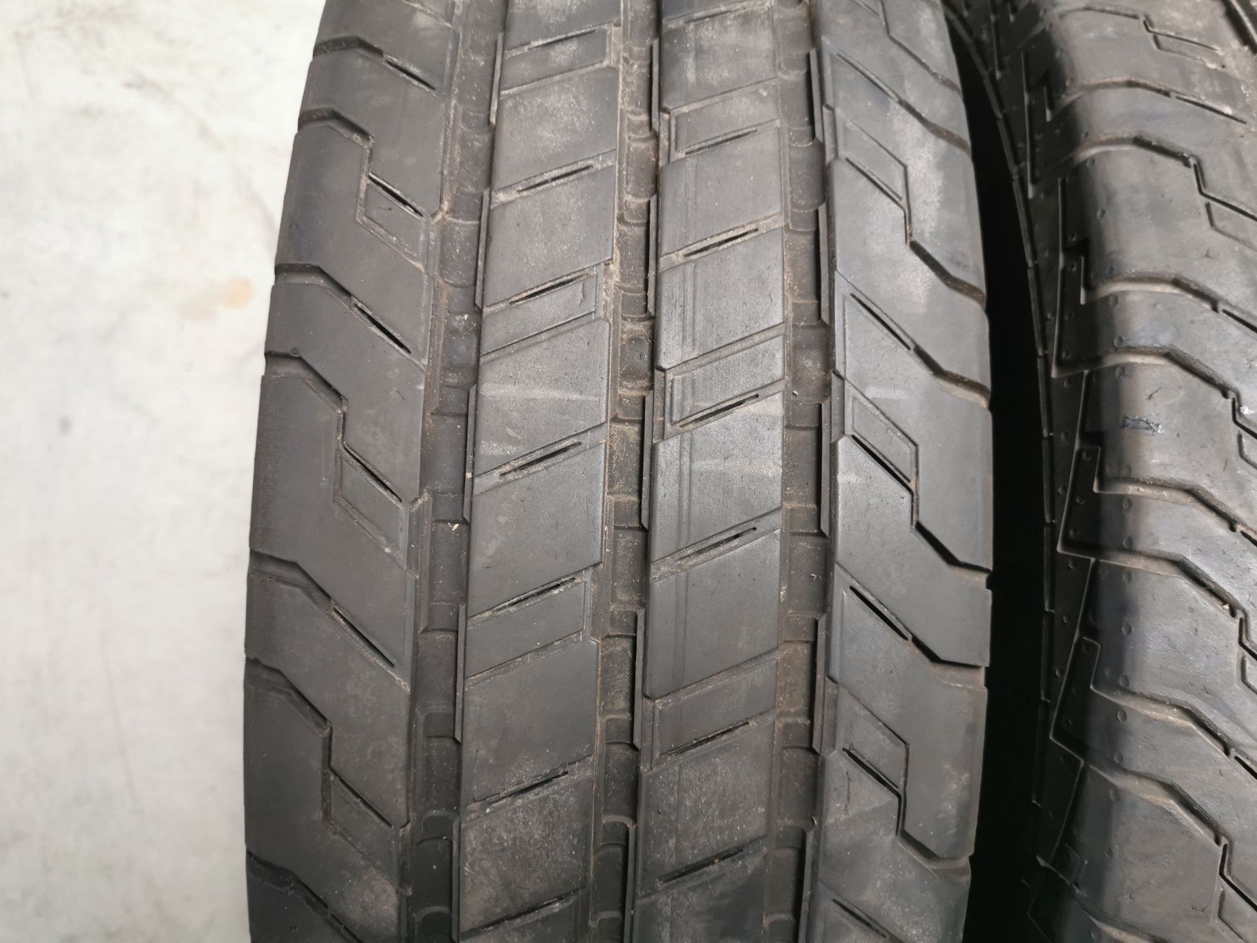 Opony 215/70 R15 C Continental ContiVancontact