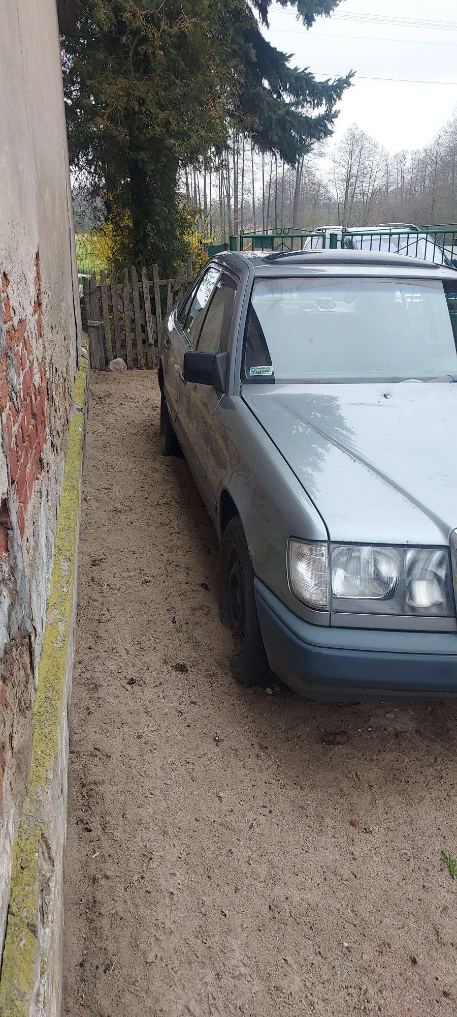 Mercedes w124 na czesci