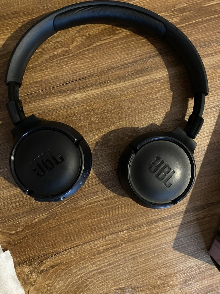 Słuchawki jbl tune 520 kolor czrny