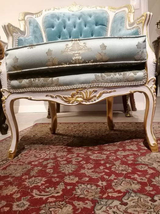 Bergère  (ou Cadeirão, Poltrona, Cadeira de braços), estilo Luís XV.