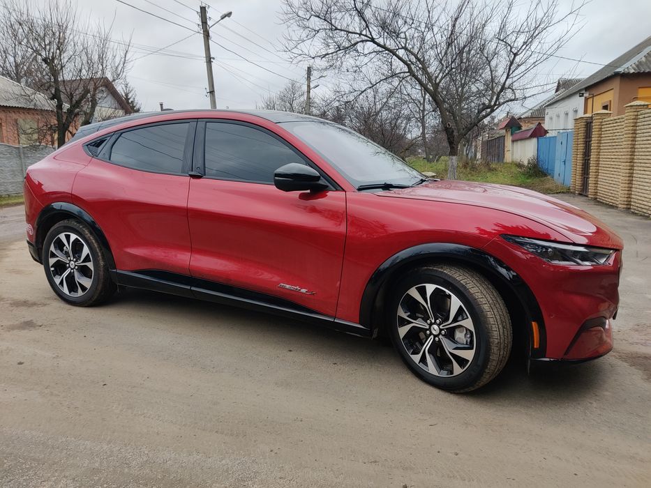 FORD MUSTANG MACH-E PREMIUM
98.7 kWh 23рік10місяць