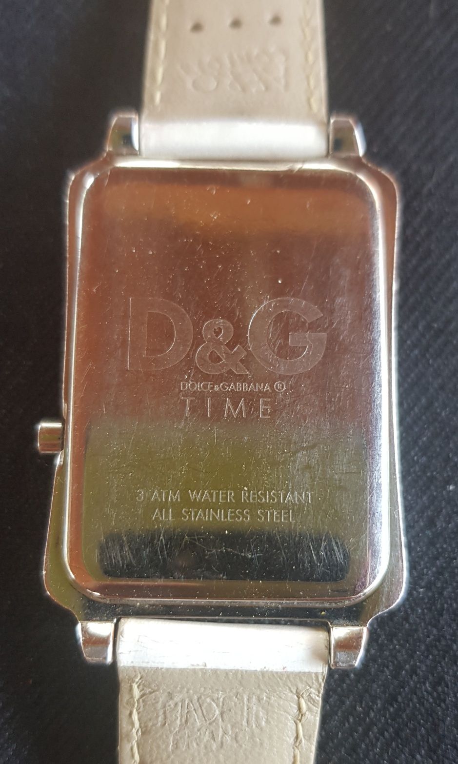 Часы Дольче и Габбана D&G  
Серебро/Кожа 38x29 мм