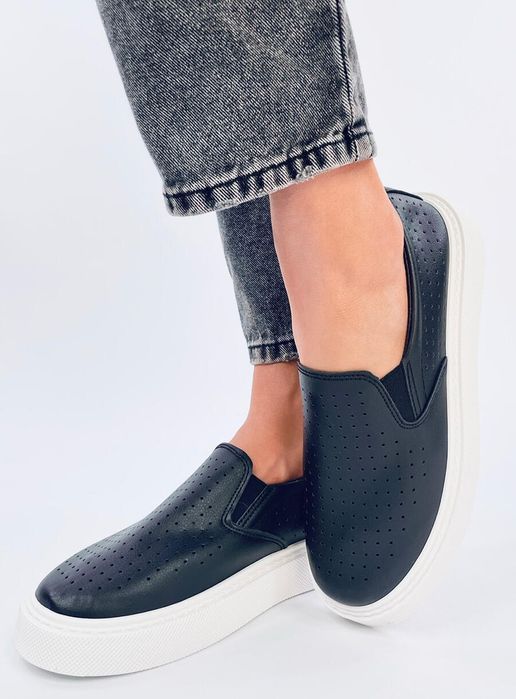 Trampki Slip-On Ażurowe Towns Black