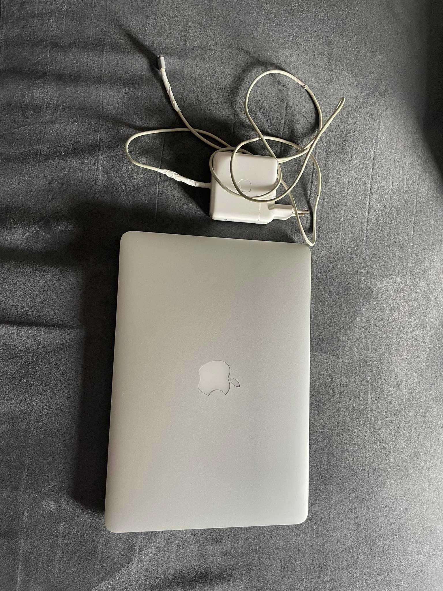 Apple MacBook Pro 13,3' Early 2015 8GB 500GB