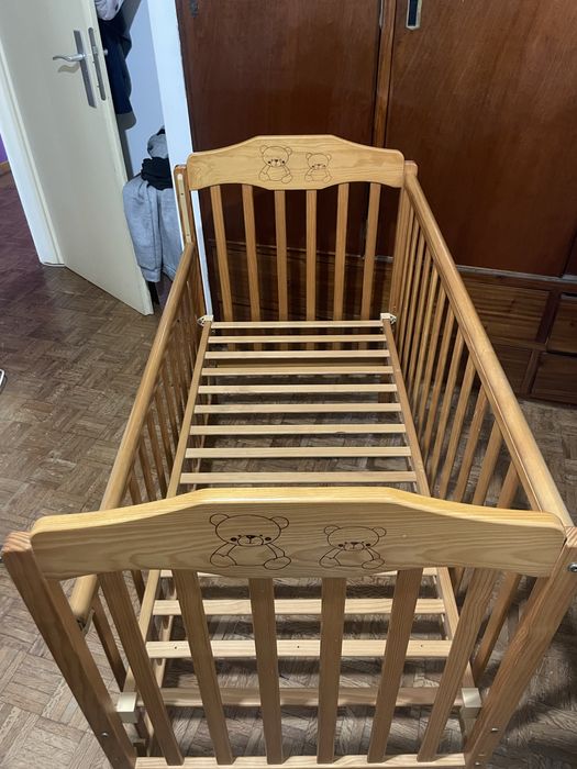 Berço de bebê em perfeito estado