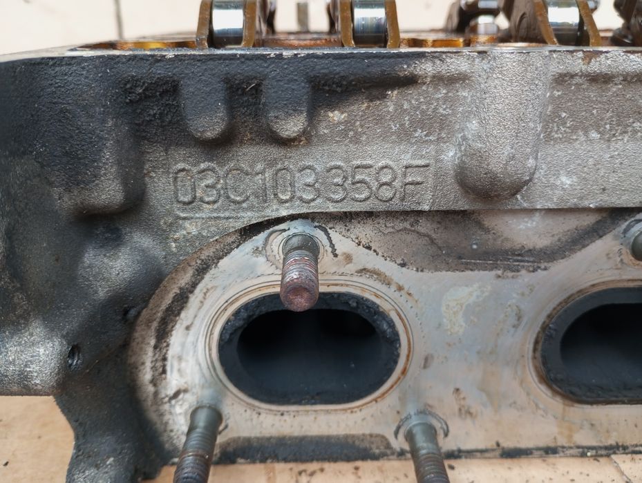 Гбц головка 1.4 1.6 FSI Golf 5 Passat B6 Touran Audi A3 Octavia