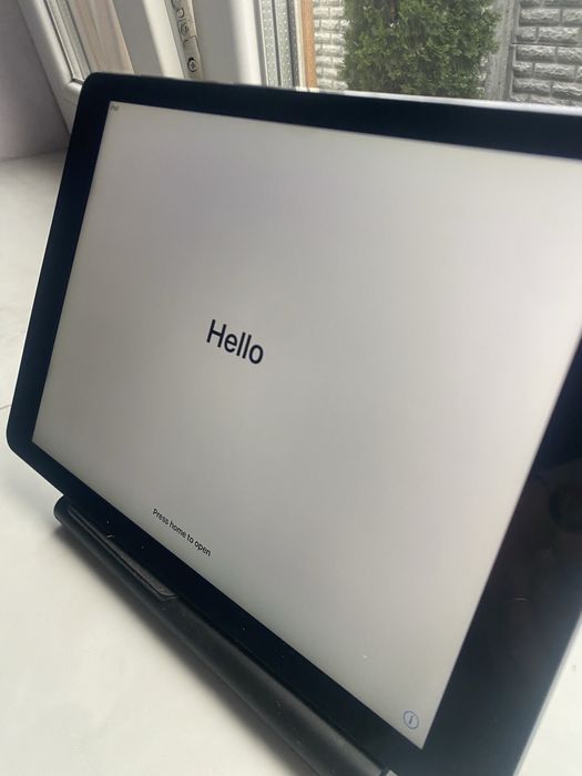 Продам ipad air 2 в хорошем состоянии