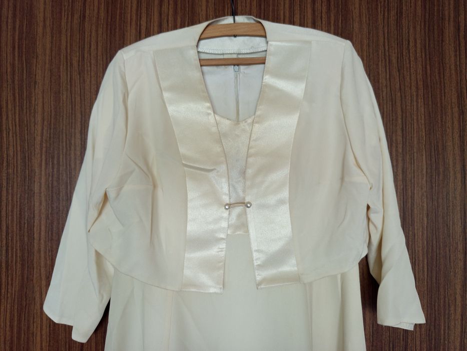 Suknia ślubna + bolerko kolor ecru/kremowy