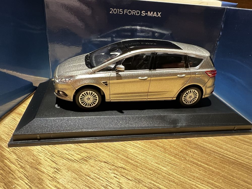 Model auta Ford S-max 1:43