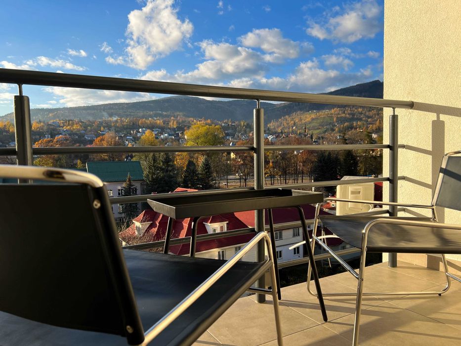 м.Яремче, Карпати, 1к. сучасна квартира, гори, річка, помісячно, центр