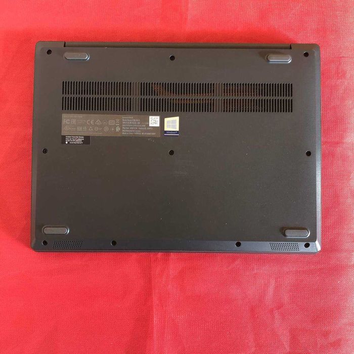 Ноутбук Lenovo V14