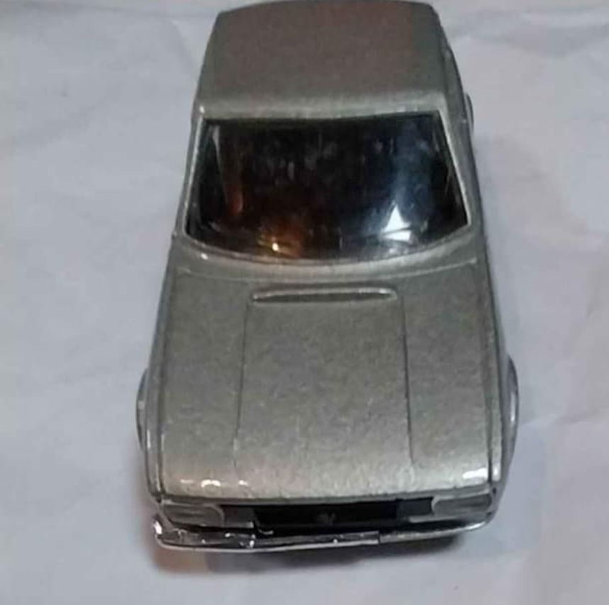 Miniatura da Solido Peugeot 504 escala 1/43
