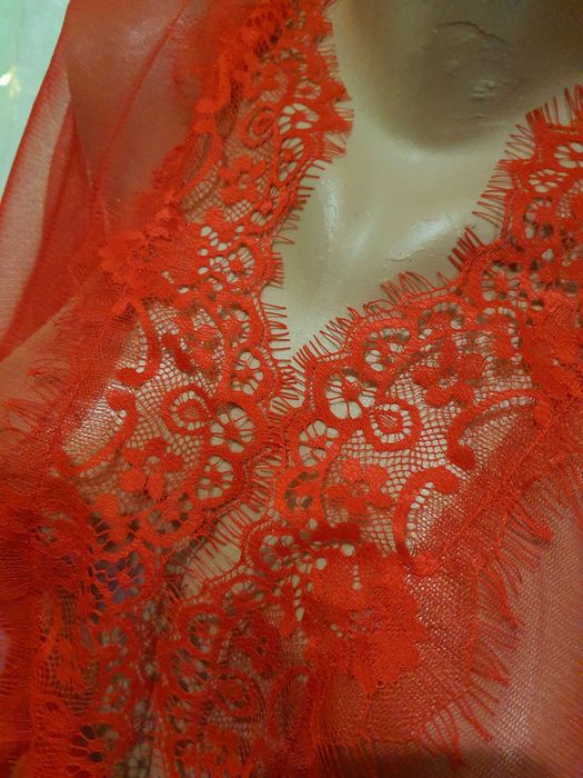 Пеньюар і трусики, еротична білизна