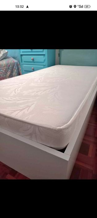 2 colchões iguais em óptimo estado  187x87