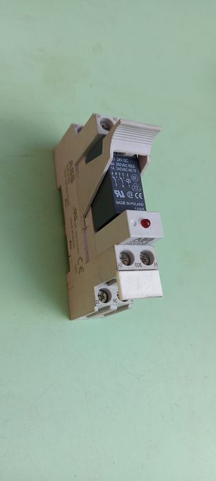 Цокольное реле  ABB CR-P024DC2