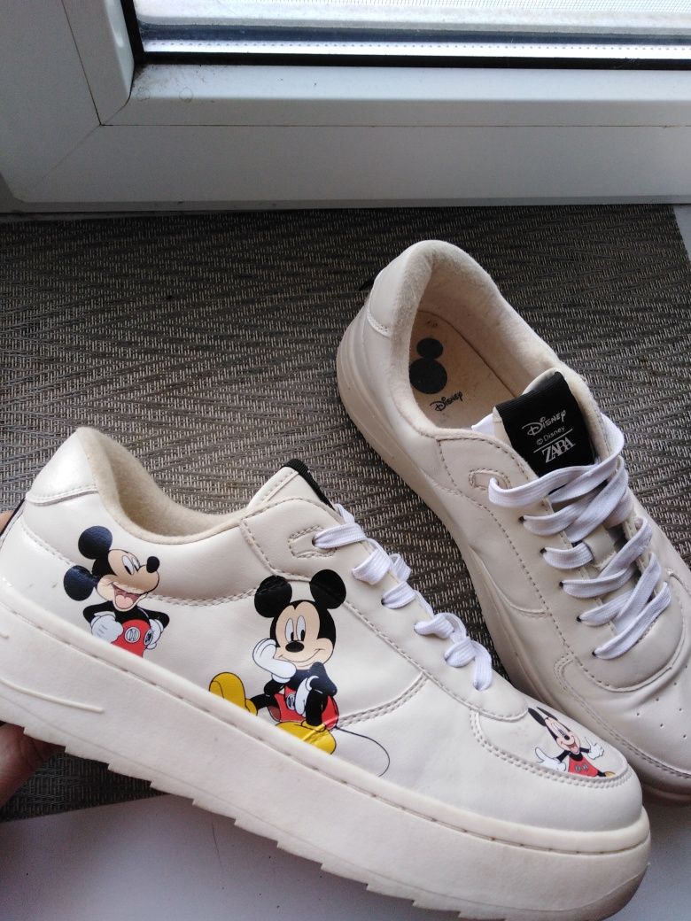 Кроссовки Zara Disney