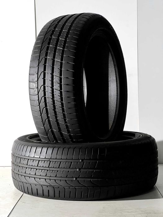 Pneus Pirelli Pzero - 245/45/19 - Como NOVOS