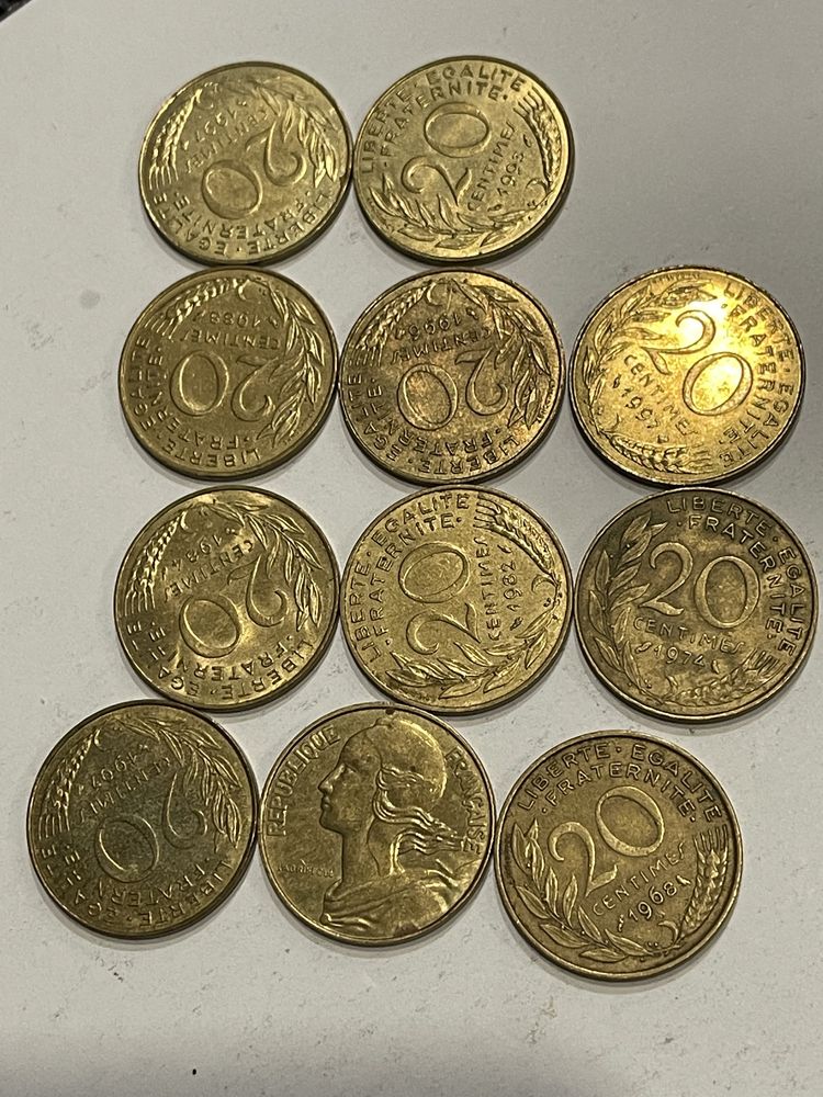20 moedas de 10$ de varias datas