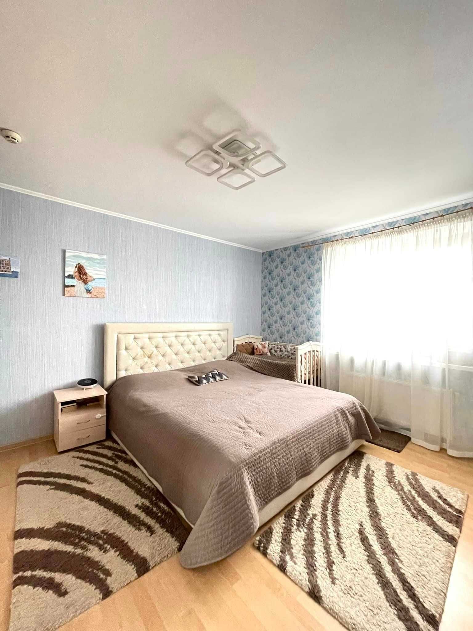 Продам 3х кімнатну квартиру на Петропавлівський.