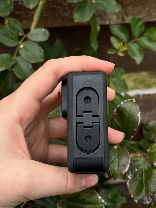 Екшн-камера GoPro Hero 9 у захисних плівках