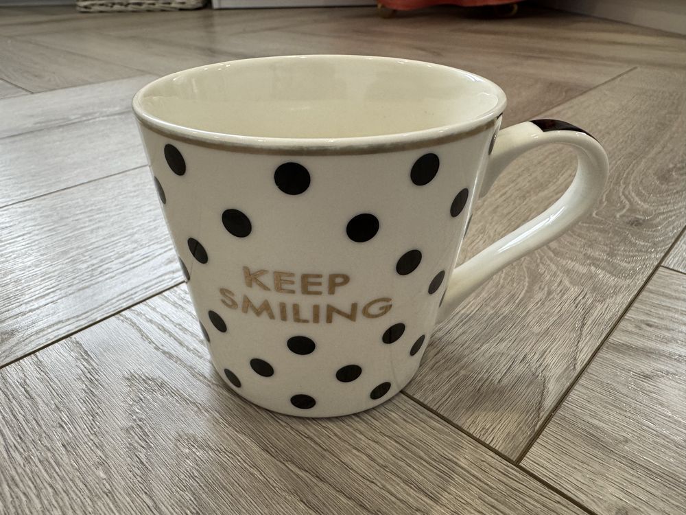 Kubek Keep Smiling duży elegancki biały czarne kropki ze złotym Altom