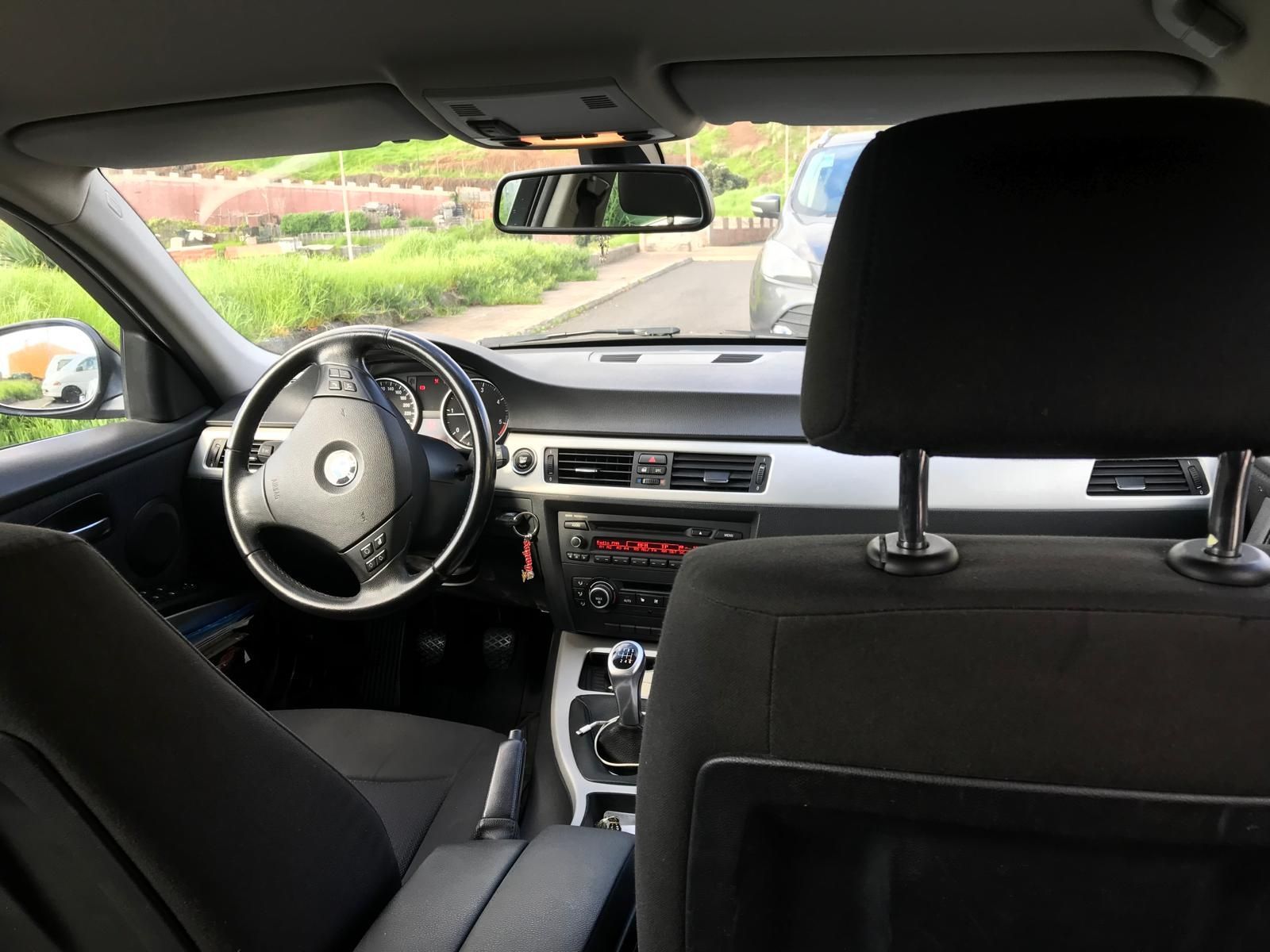 BMW 318d - 2010 - Machico