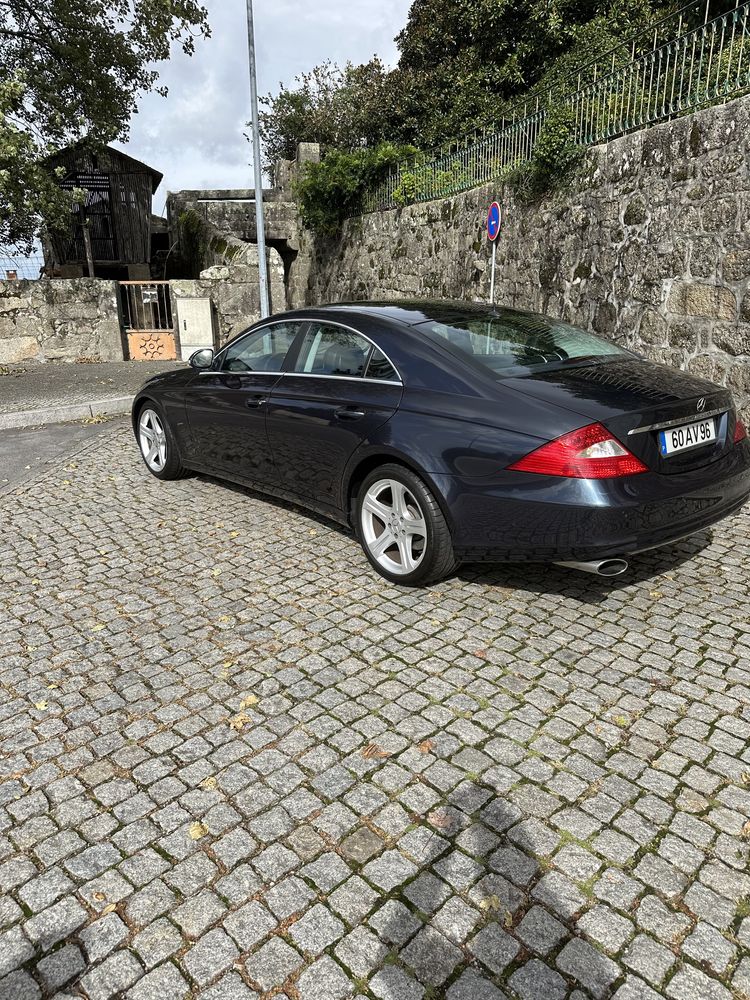 Mercedes CLS 320, Impecável