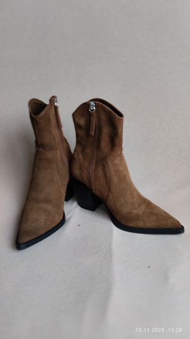 Козаки Zara натуральный замш 37.р