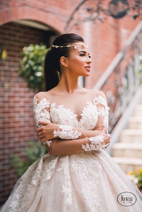 Шикарное свадебное платье со шлейфом . Бренда Royaldi модель Rose